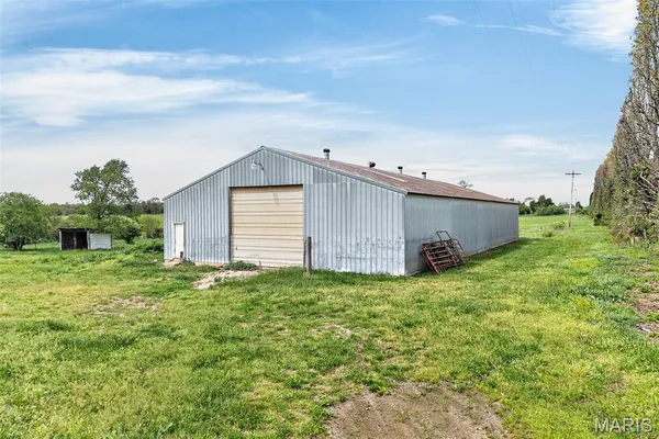 $575,000 | 2431 West Elm Street, Lebanon, MO 65536