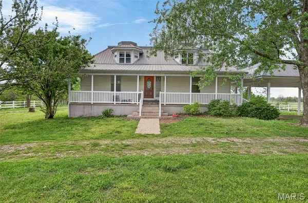 $575,000 | 2431 West Elm Street, Lebanon, MO 65536