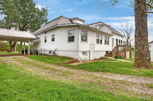 $575,000 | 2431 West Elm Street, Lebanon, MO 65536