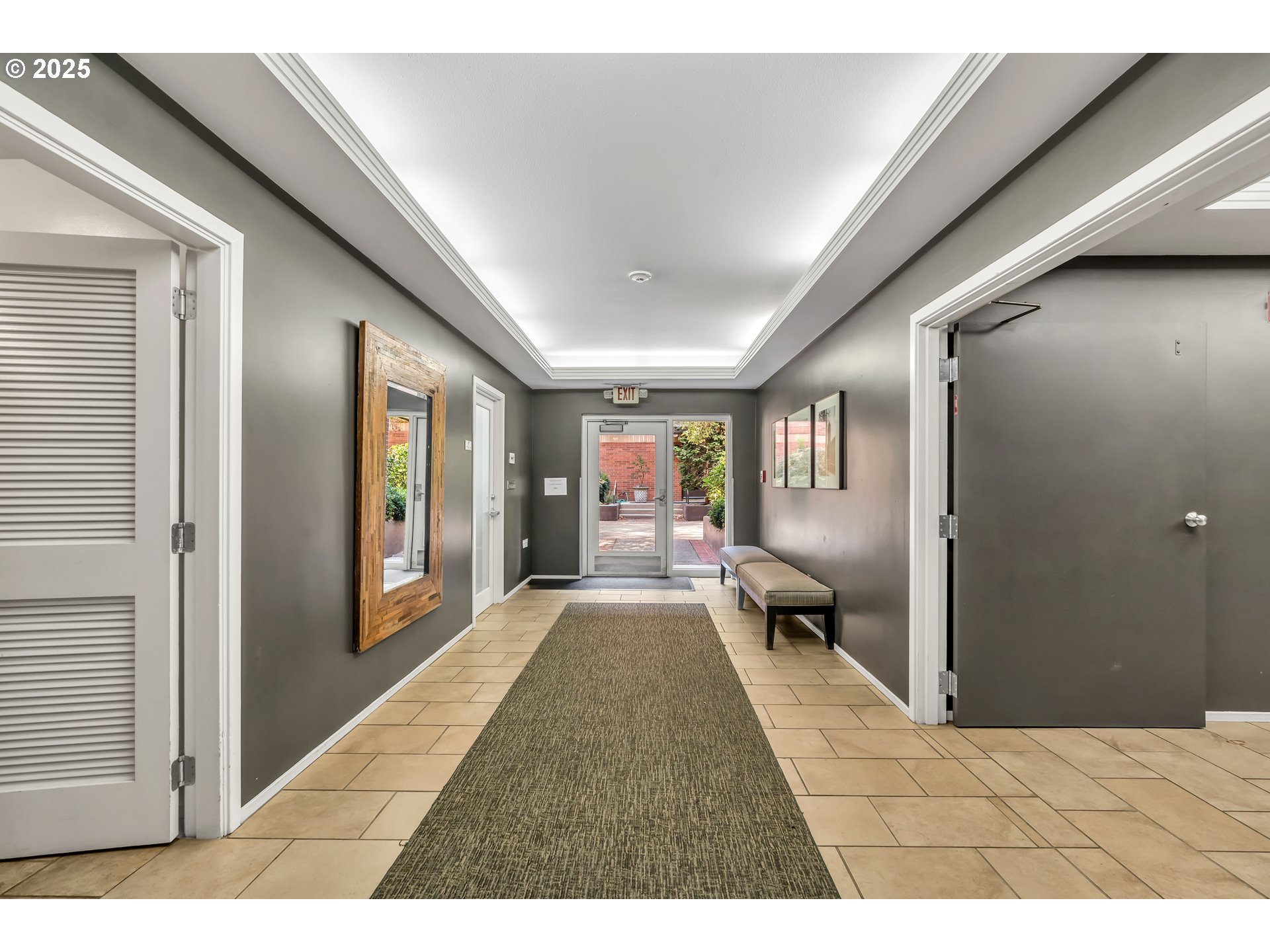 1500 Southwest Park Avenue, Unit 232 Portland, OR 97201 - Photo 8 of 40 a view interior of the house