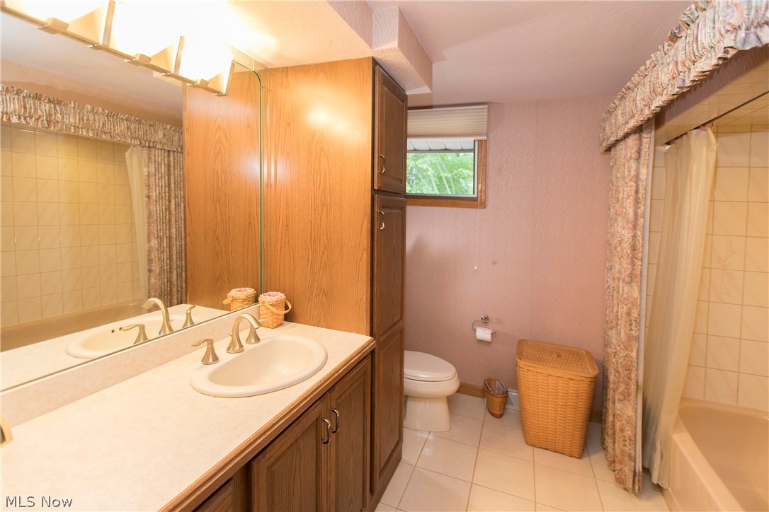 21536 Mastick Road Cleveland, OH 44126 - Photo 23 of 31