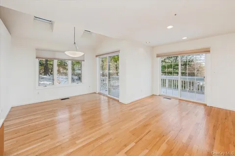 $875,000 | 65 Clarewood Drive, Unit 65, Hastings-on-Hudson, NY 10706