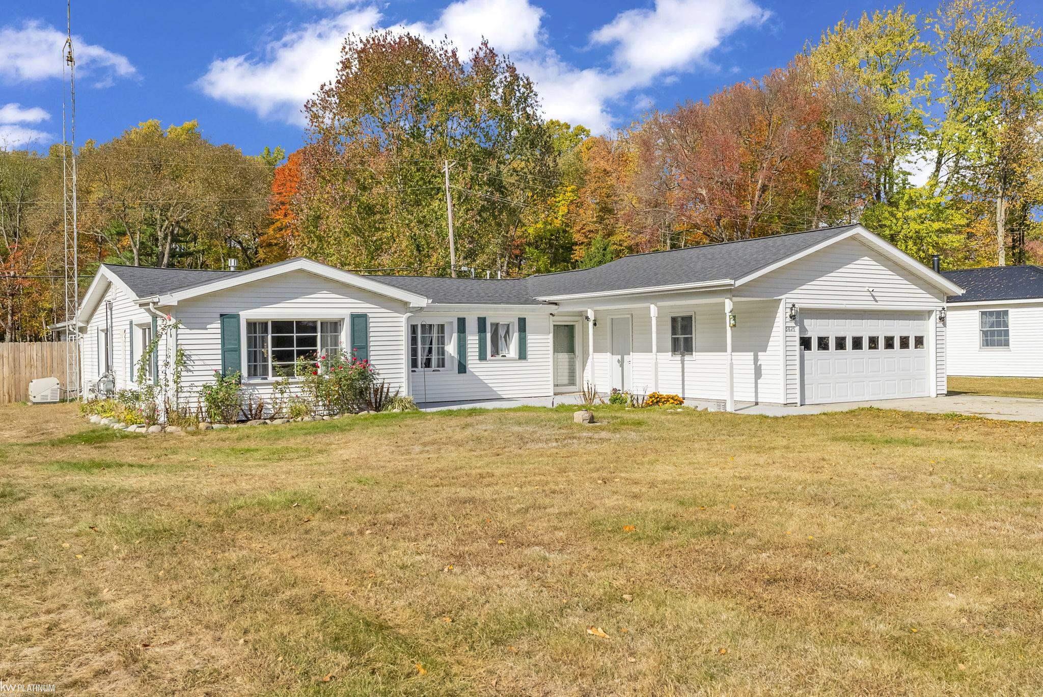 3625 Angus Road Fort Gratiot, MI 48059 - Photo 3 of 44 Gallery Image 3