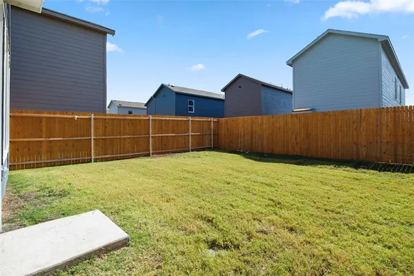 $1,600 | 917 Wood Stork Way, Princeton, TX 75407