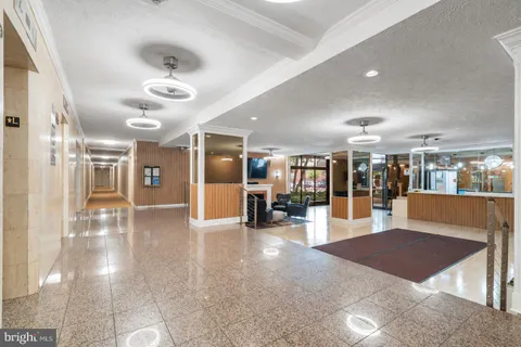 $214,900 | 1021 Arlington Boulevard, Unit 806, Arlington, VA 22209