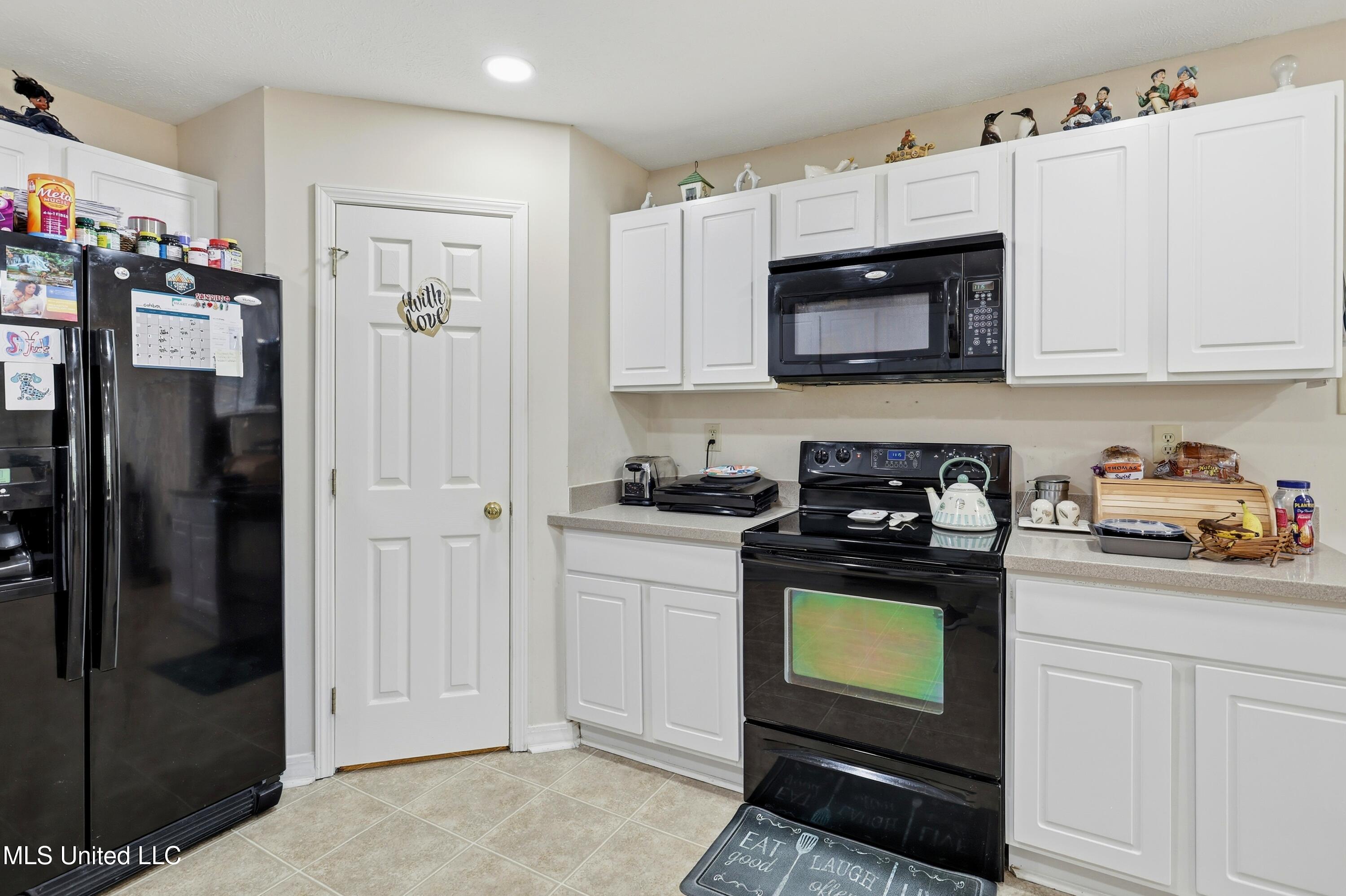 3945 Country Club Drive Jackson, MS 39213 - Photo 14 of 45 14-3945 Country Club Dr _ Home Tours MS