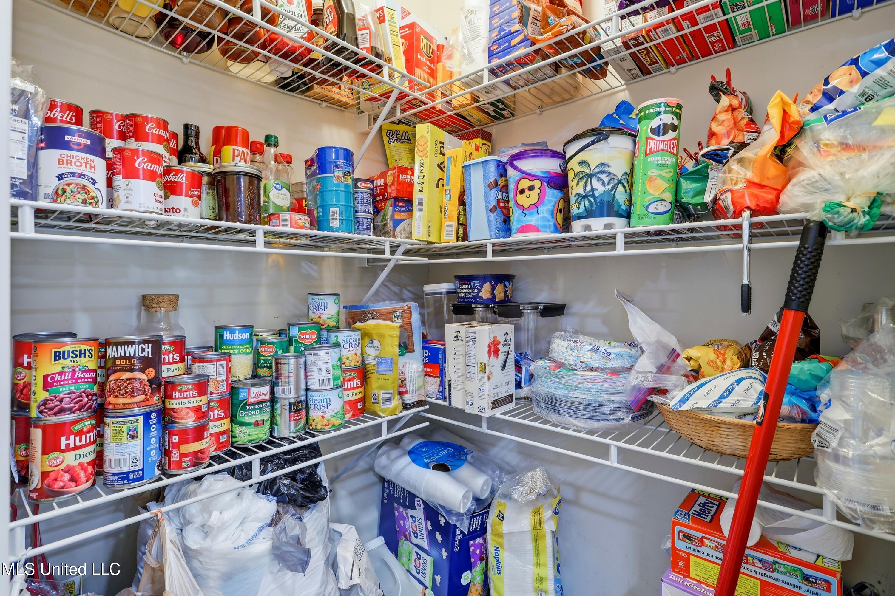 3945 Country Club Drive Jackson, MS 39213 - Photo 15 of 45 15-3945 Country Club Dr _ Home Tours MS