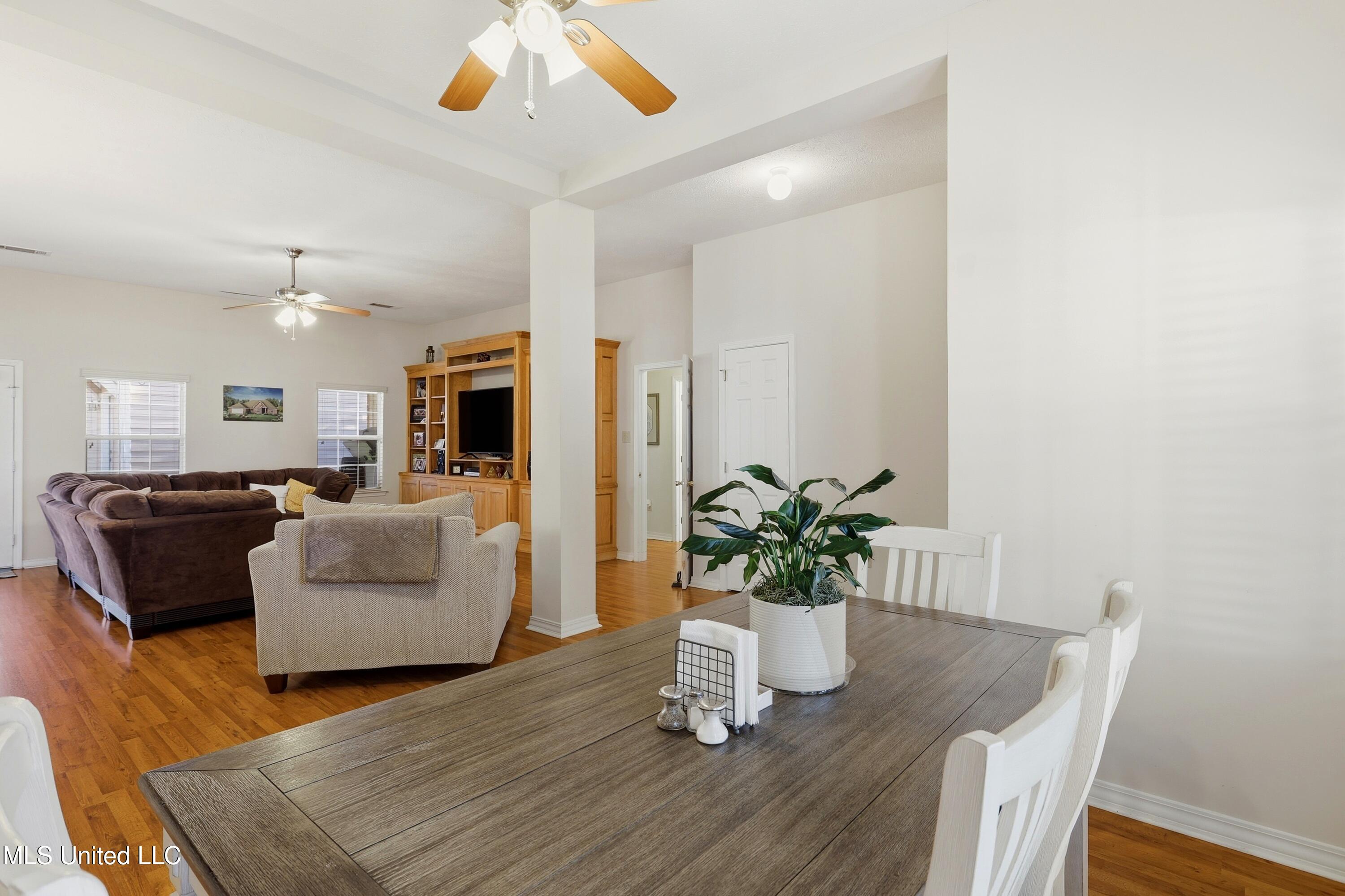 3945 Country Club Drive Jackson, MS 39213 - Photo 19 of 45 19-3945 Country Club Dr _ Home Tours MS