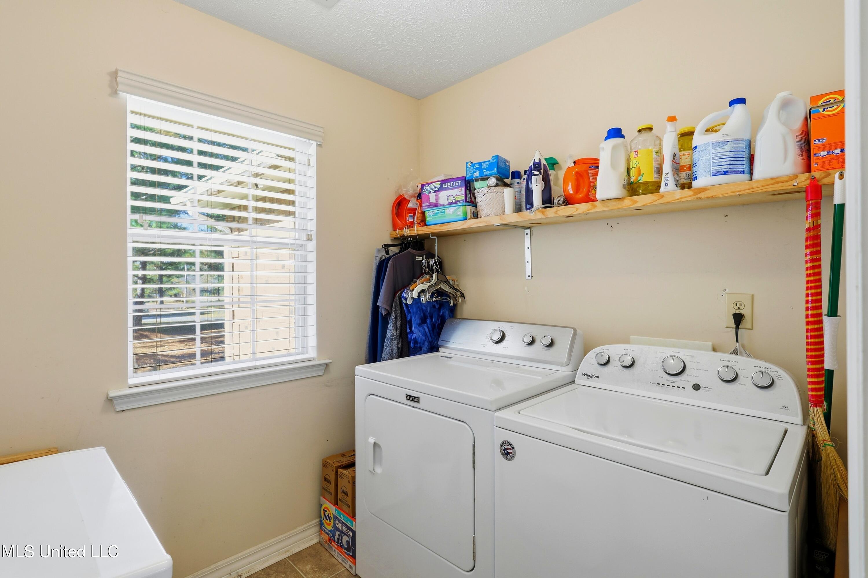 3945 Country Club Drive Jackson, MS 39213 - Photo 20 of 45 20-3945 Country Club Dr _ Home Tours MS