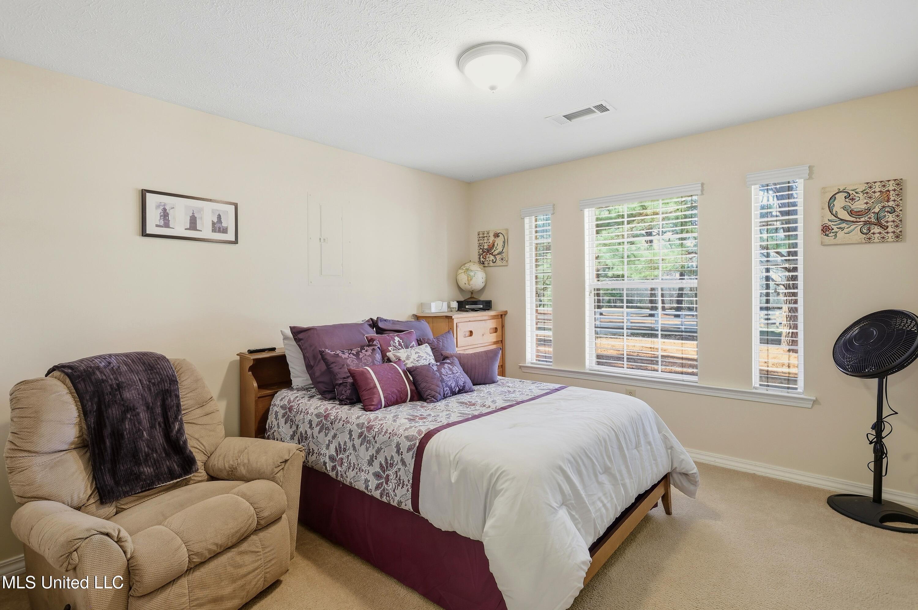 3945 Country Club Drive Jackson, MS 39213 - Photo 26 of 45 26-3945 Country Club Dr _ Home Tours MS