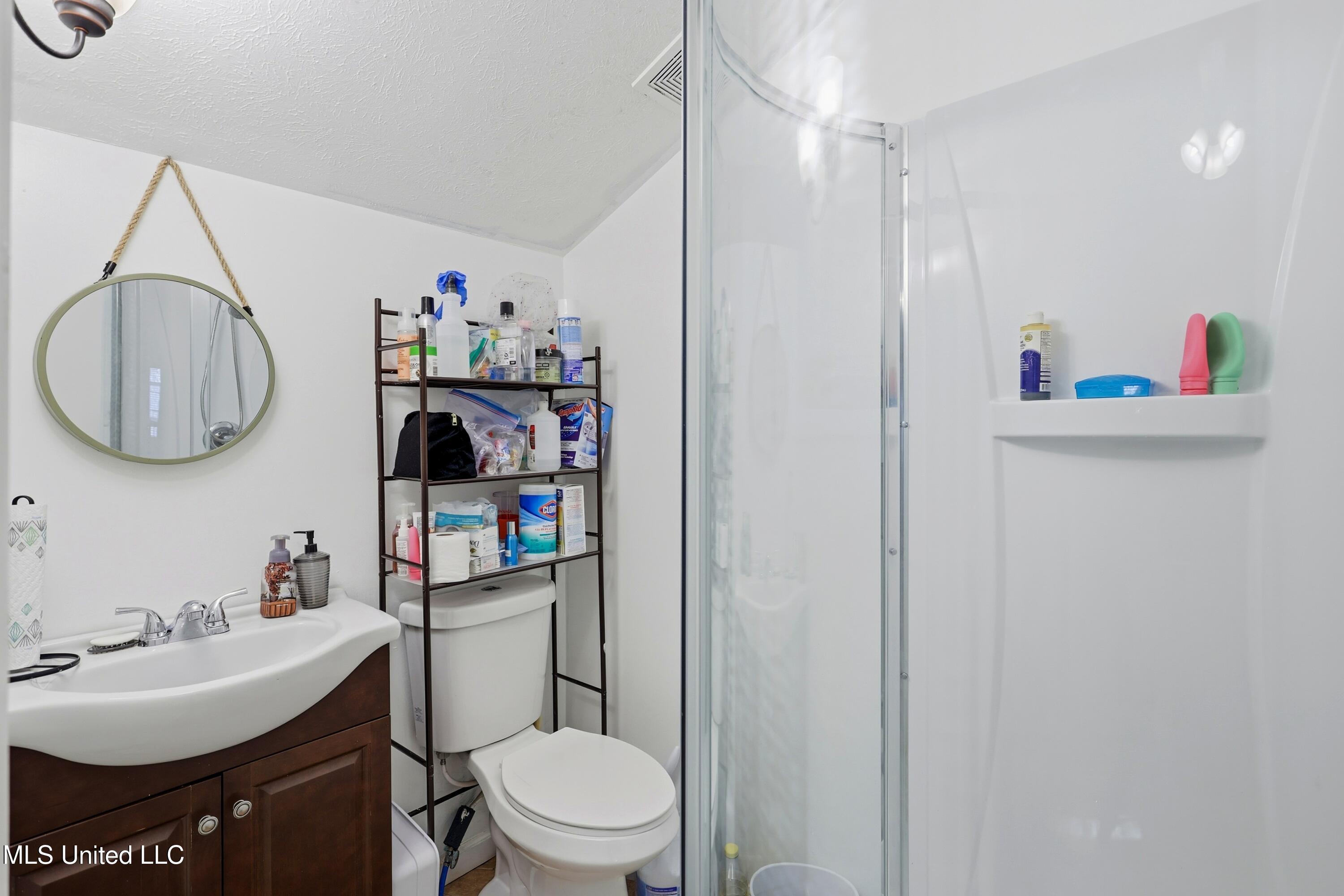 3945 Country Club Drive Jackson, MS 39213 - Photo 43 of 45 44-3945 Country Club Dr _ Home Tours MS