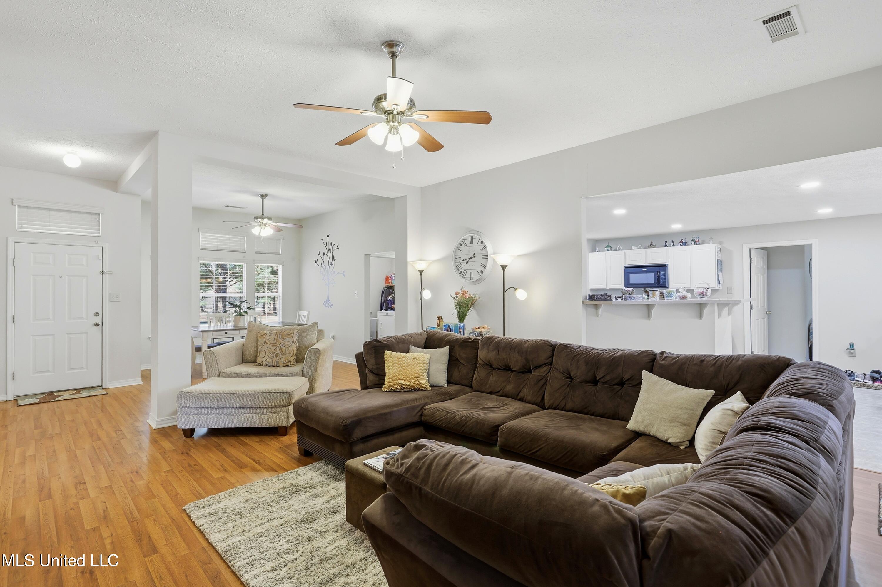 3945 Country Club Drive Jackson, MS 39213 - Photo 8 of 45 08-3945 Country Club Dr _ Home Tours MS