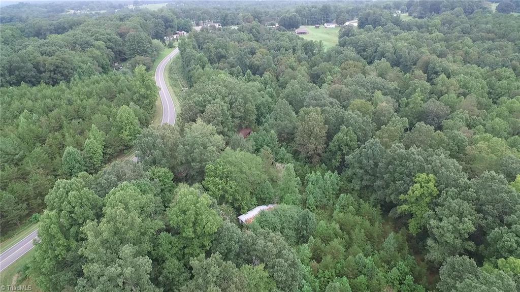 3048 Quaker Church Road Pinnacle, NC 27043 - Photo 7 of 24