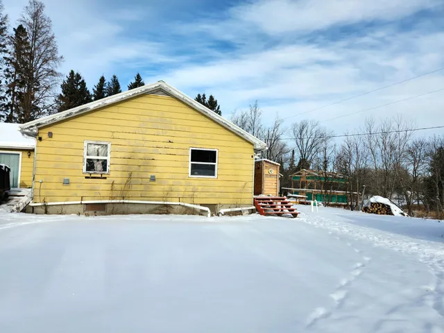 $180,000 | 3670 County Road 97, International Falls, MN 56649