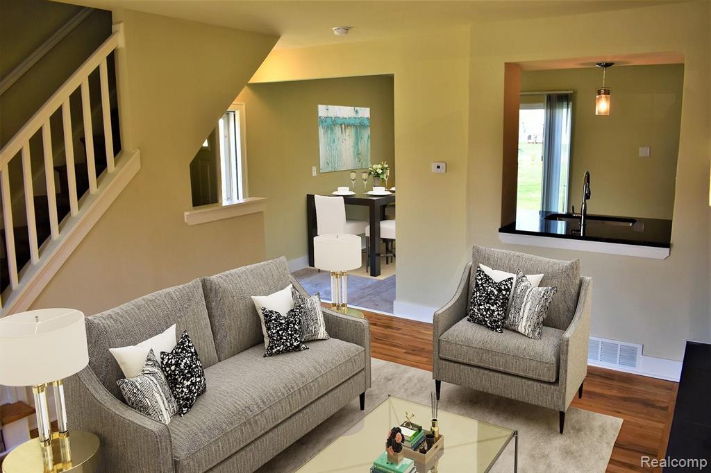 2215 Star Road Royal Oak, MI 48073 - Photo 2 of 10