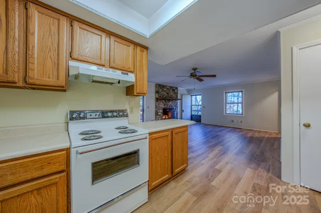 $599,000 | 410 Avena Road, Black Mountain, NC 28711