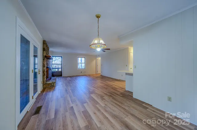 $599,000 | 410 Avena Road, Black Mountain, NC 28711