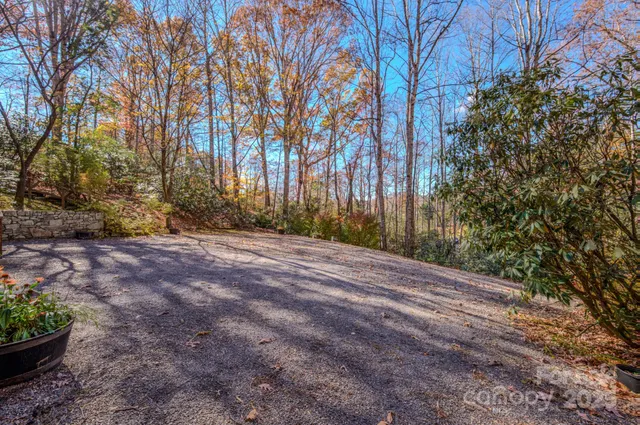$599,000 | 410 Avena Road, Black Mountain, NC 28711