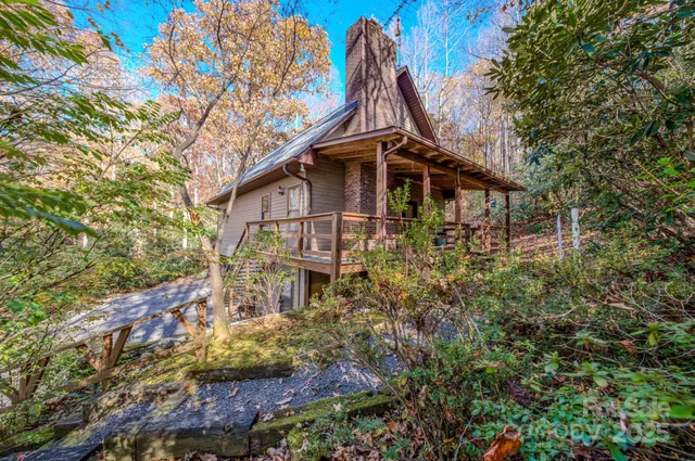 $599,000 | 410 Avena Road, Black Mountain, NC 28711