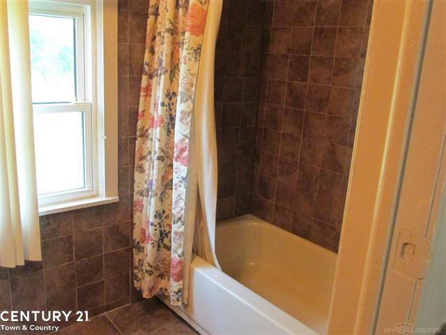 1700 Rochester Road Oakland, MI 48363 - Photo 21 of 43