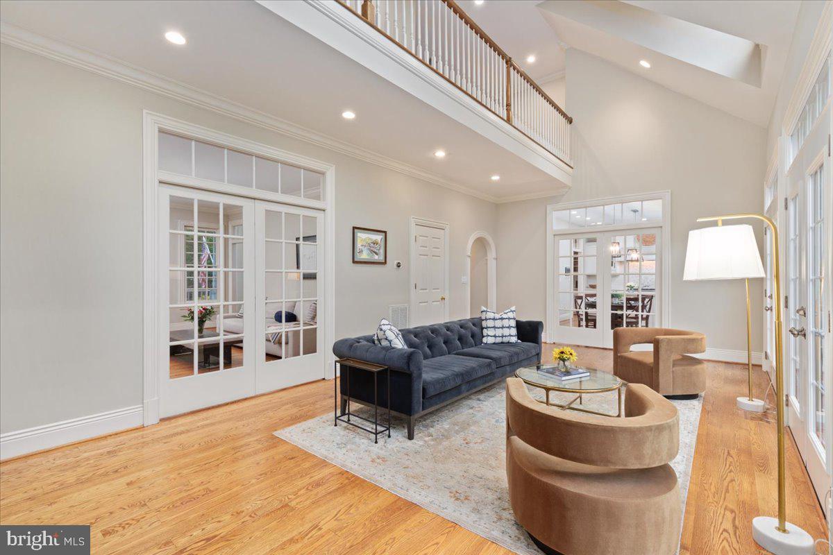 14915 Alpine Bay Loop Gainesville, VA 20155 - Photo 22 of 105 a living room with furniture and a window