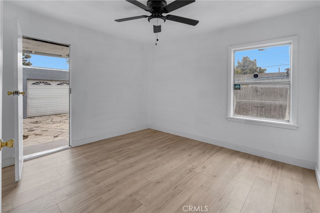 902 North Mayo Avenue Compton, CA 90221 - Photo 23 of 50