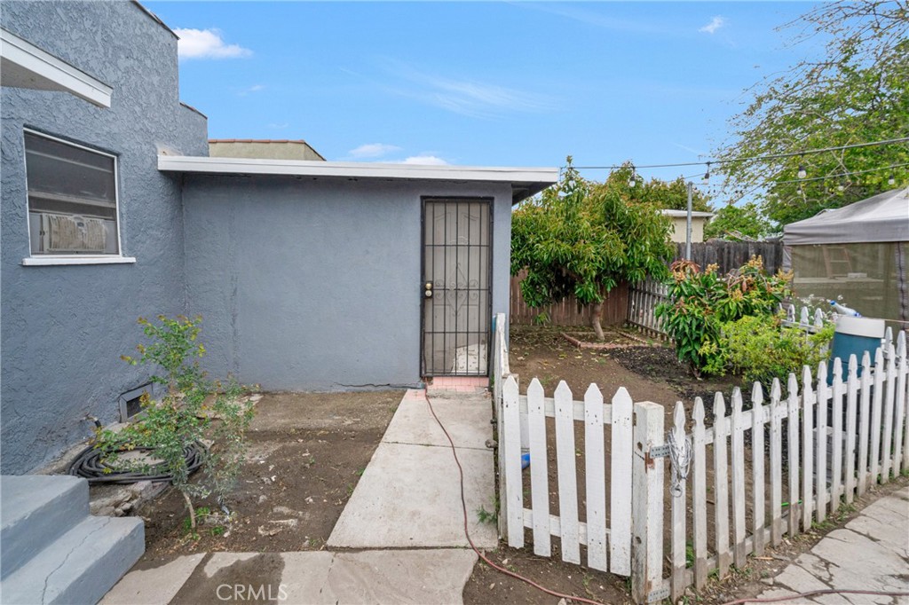 902 North Mayo Avenue Compton, CA 90221 - Photo 34 of 50