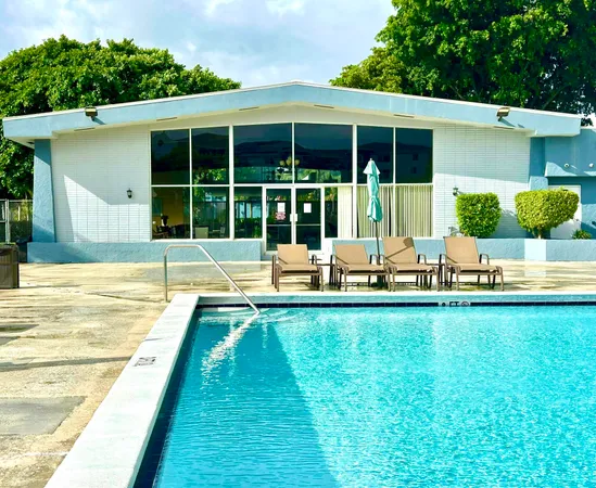 $1,500 | 470 Executive Center Drive, Unit 5K, West Palm Beach, FL 33401