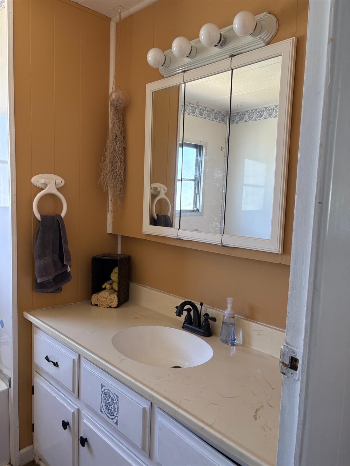 4800 Auburn Folsom Road, Unit 4B Loomis, CA 95650 - Photo 9 of 26