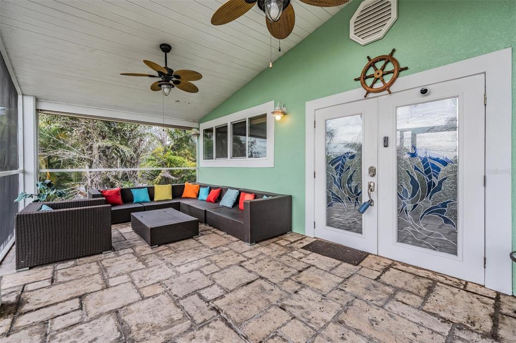 815 2nd Avenue Northwest Ruskin, FL 33570 - Photo 6 of 86 a living room with furniture and a window