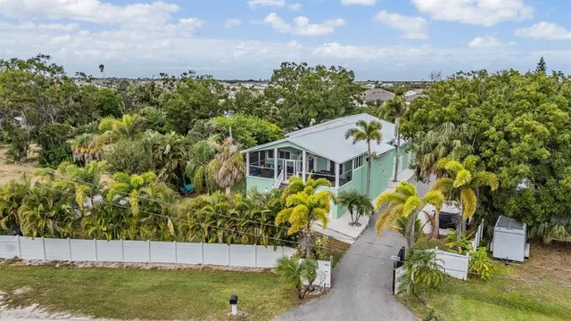 $1,500,000 | 815 2nd Avenue Northwest, Ruskin, FL 33570