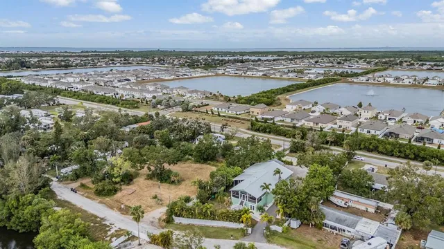 $1,500,000 | 815 2nd Avenue Northwest, Ruskin, FL 33570