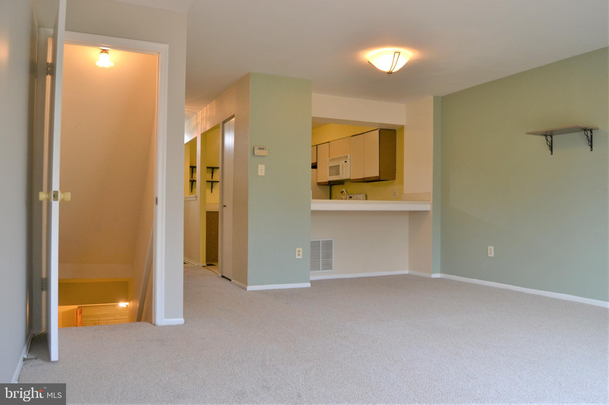 6952 Rockfield Road Baltimore, MD 21244 - Photo 15 of 40 Open main level