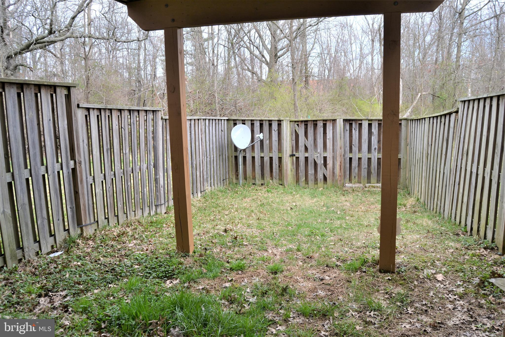 6952 Rockfield Road Baltimore, MD 21244 - Photo 22 of 40 Excellent privacy