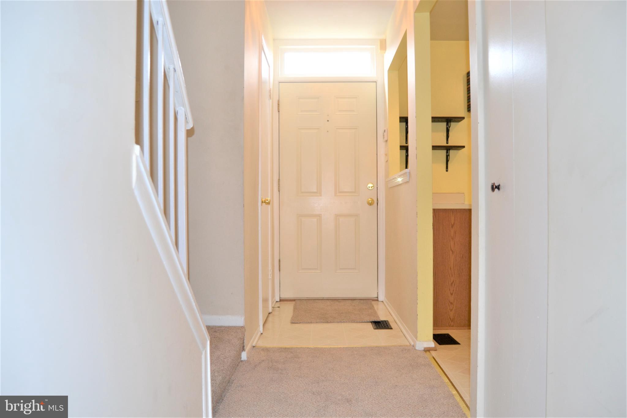 6952 Rockfield Road Baltimore, MD 21244 - Photo 5 of 40 Spacious entry