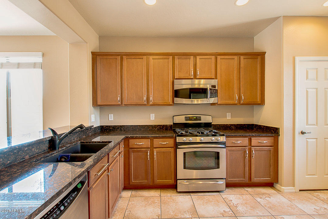 6895 West Ridgeline Road Peoria, AZ 85383 - Photo 5 of 36 05-Ridgeline
