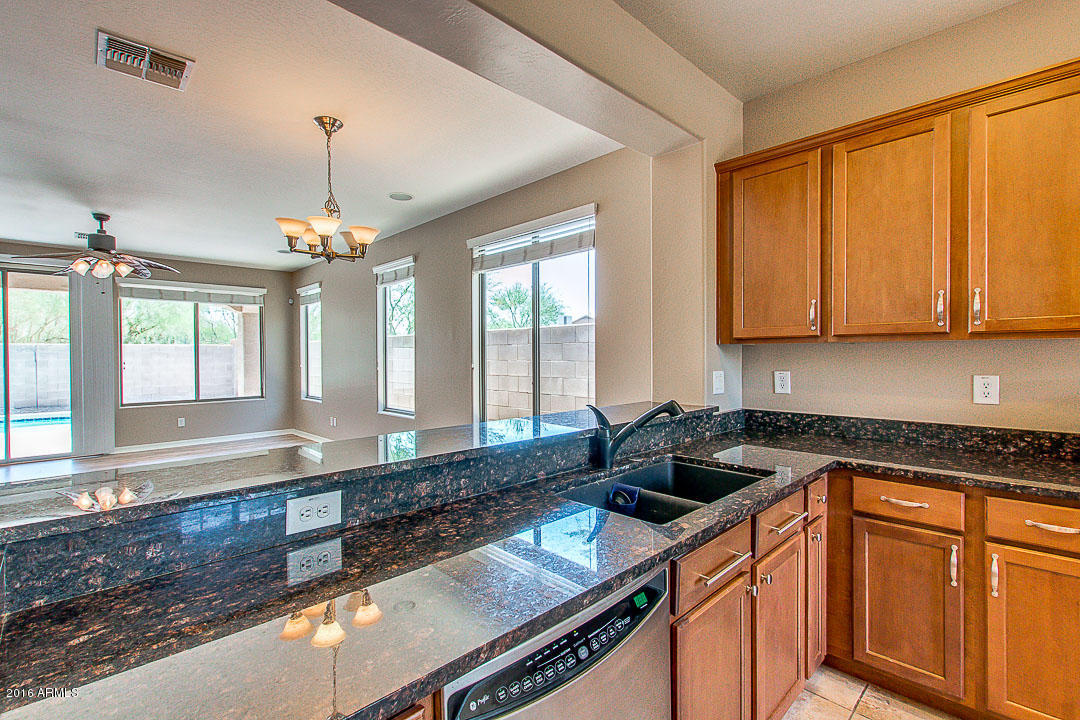 6895 West Ridgeline Road Peoria, AZ 85383 - Photo 6 of 36 06-Ridgeline