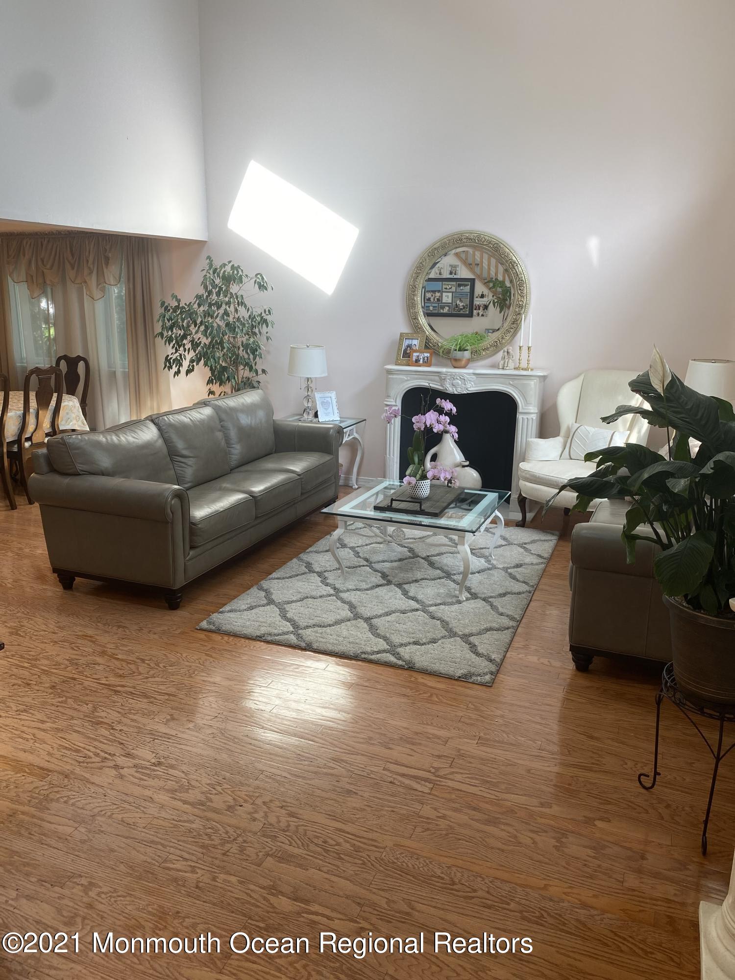 11 Cornwallis Road Toms River, NJ 08755 - Photo 2 of 44 C5065DD4-B58B-4EF8-9F5E-ECBADF3C505E