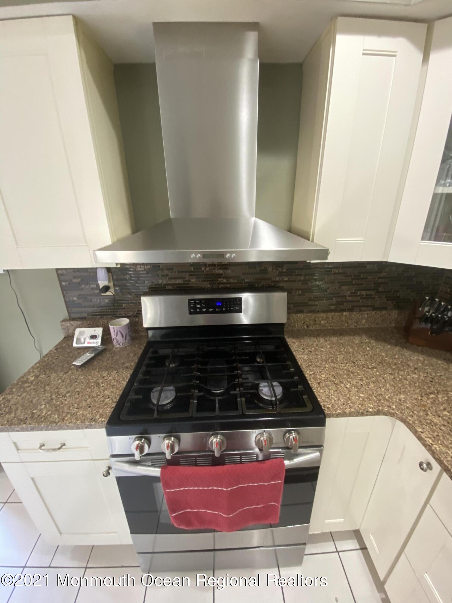 11 Cornwallis Road Toms River, NJ 08755 - Photo 11 of 44 B8FB4F4E-E9F2-4FE5-8CB5-2371DDF36070