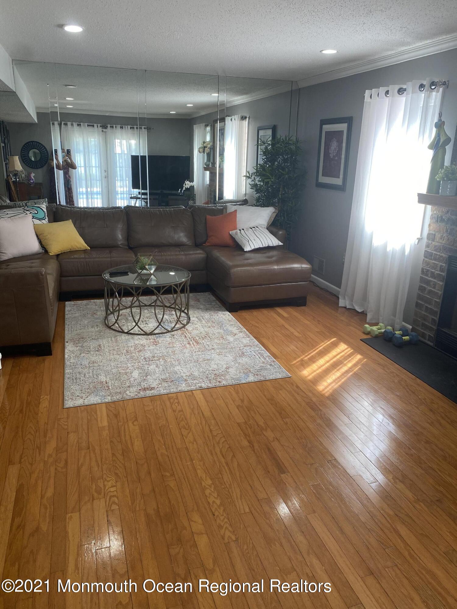 11 Cornwallis Road Toms River, NJ 08755 - Photo 17 of 44 108A60C8-B4CB-4972-9EE5-E3C236CF60A1