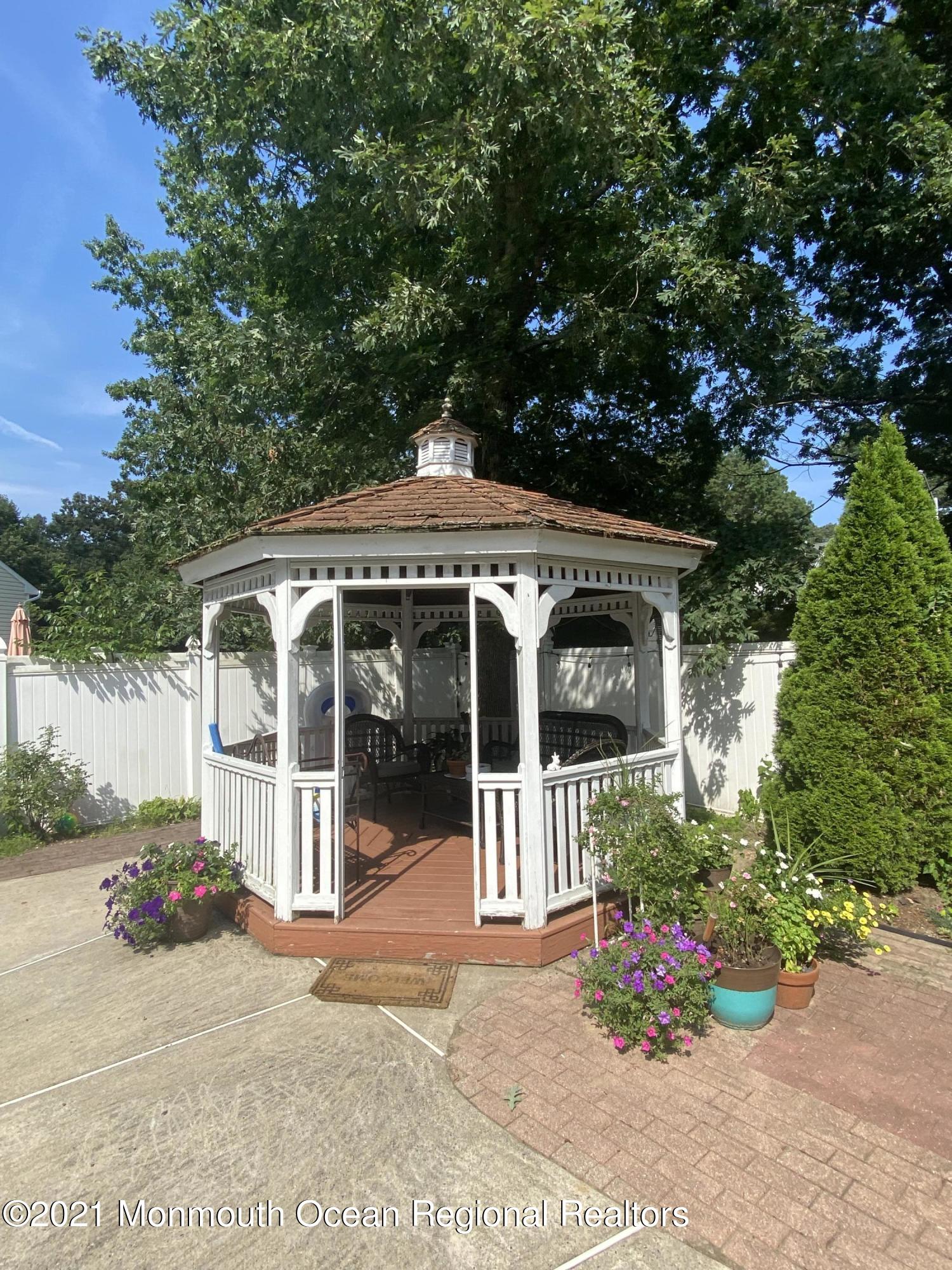 11 Cornwallis Road Toms River, NJ 08755 - Photo 37 of 44 C9BC9EB1-06FE-413E-AFFE-160385E14994