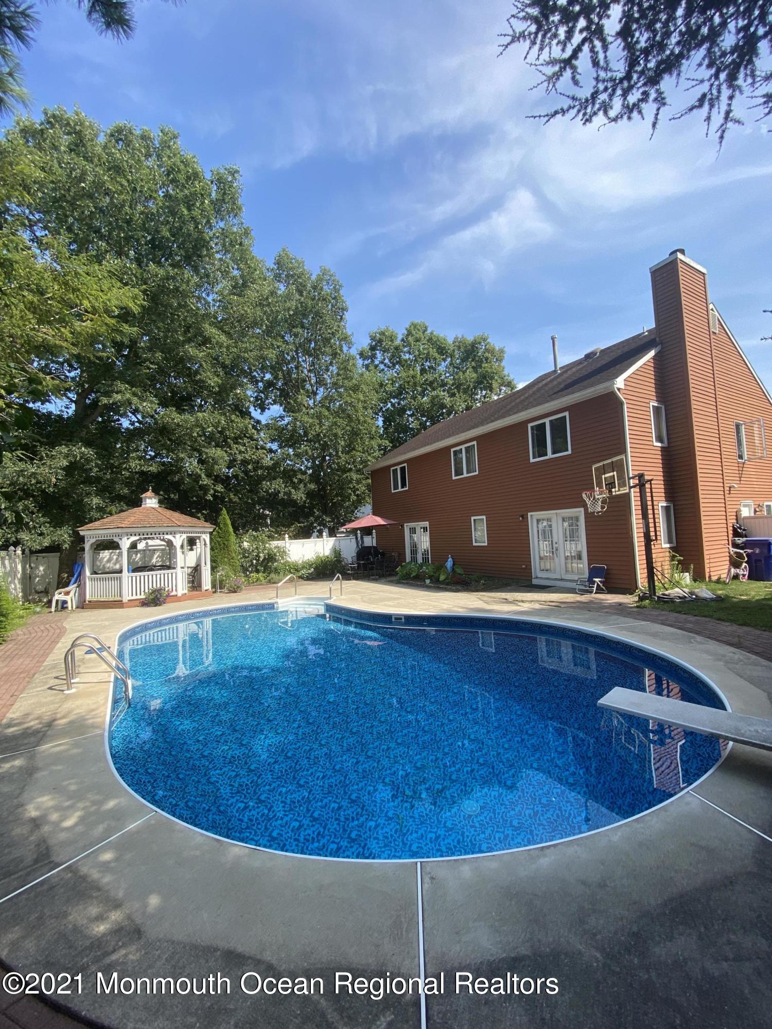 11 Cornwallis Road Toms River, NJ 08755 - Photo 5 of 44 CDE5B574-E99A-4F51-92B6-95F5621C9DD4