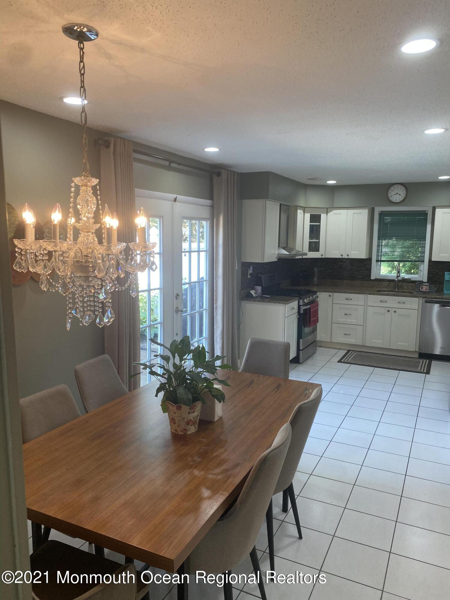 11 Cornwallis Road Toms River, NJ 08755 - Photo 10 of 44 4760330C-C59E-4D3E-BC23-0F0C26956A81