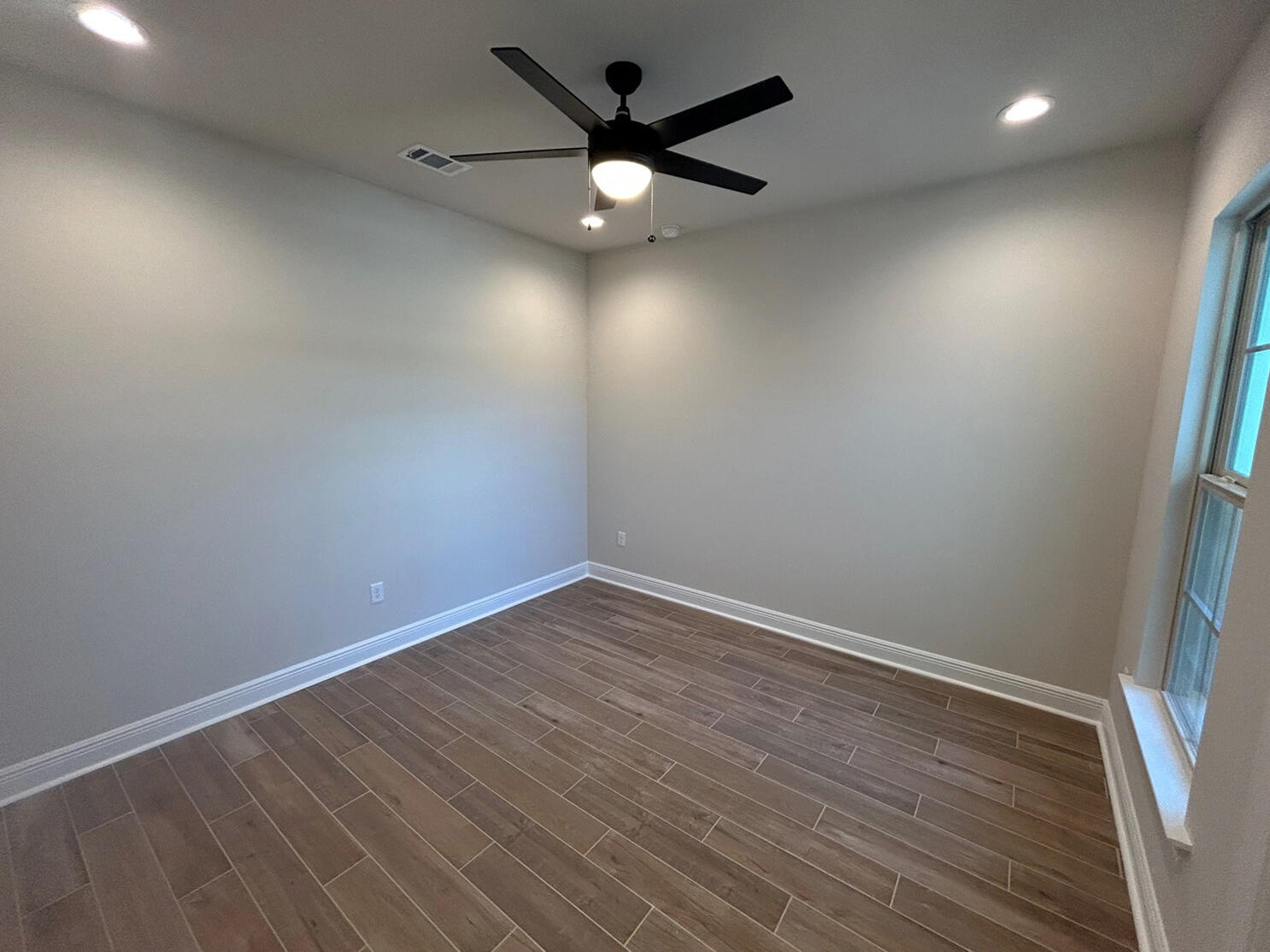 48 Celestial Circle Freeport, FL 32439 - Photo 12 of 19 Picture48 copy