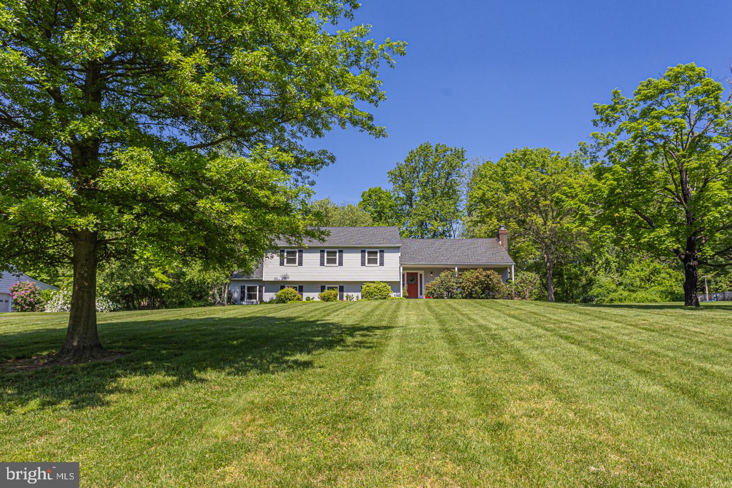 3698 Robin Road Furlong, PA 18925 - Photo 1 of 49 Welcome to 3698 Robin Rd!