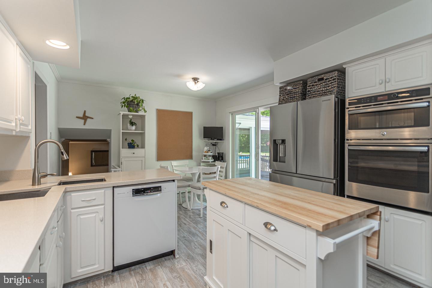 3698 Robin Road Furlong, PA 18925 - Photo 16 of 49 Kitchen