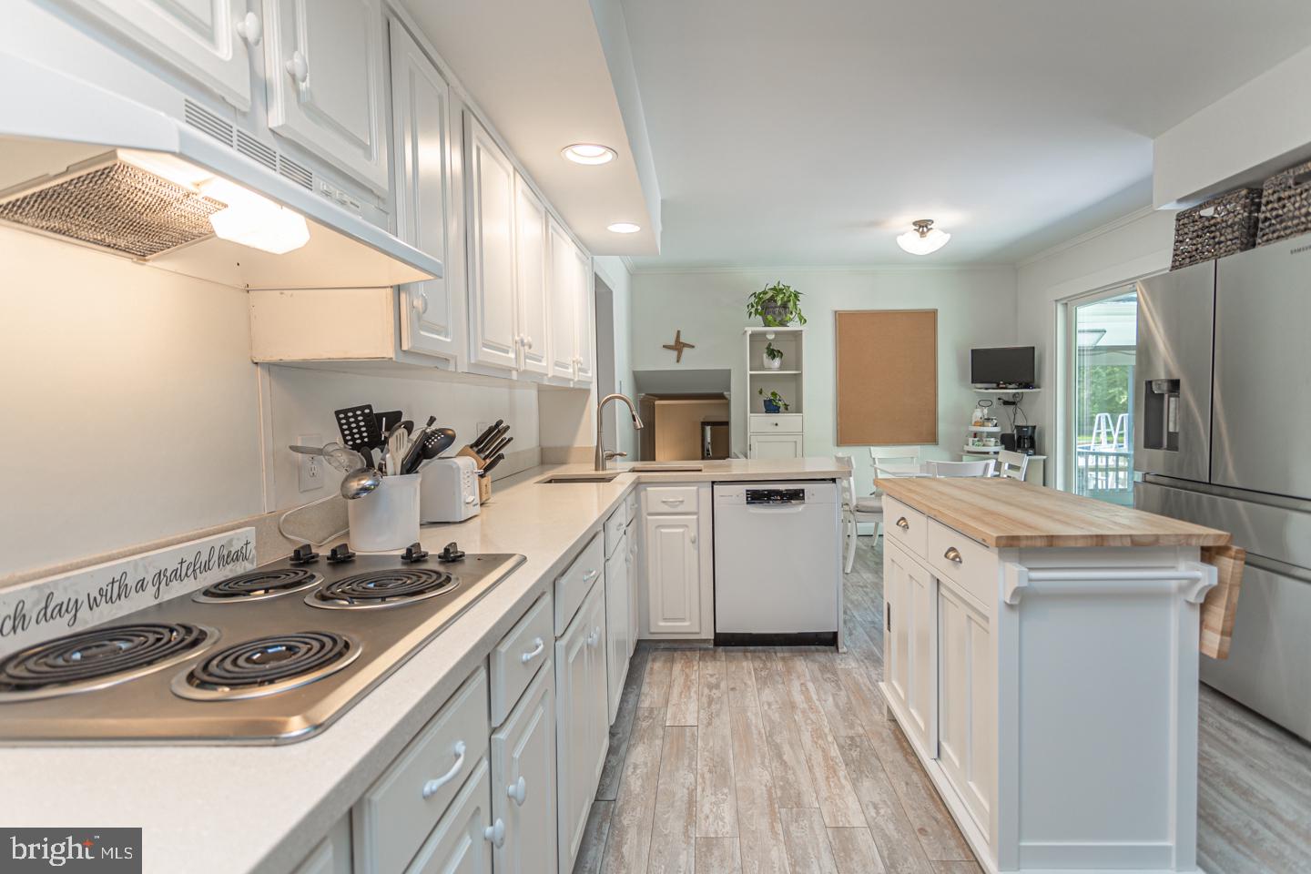 3698 Robin Road Furlong, PA 18925 - Photo 17 of 49 Kitchen