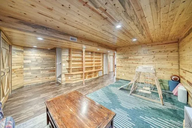 a view of empty room