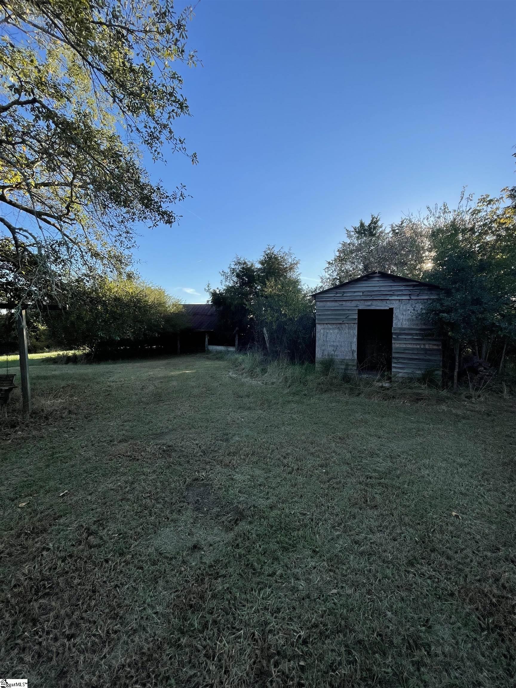 222 Carlton Road Woodruff, SC 29388 - Photo 16 of 27
