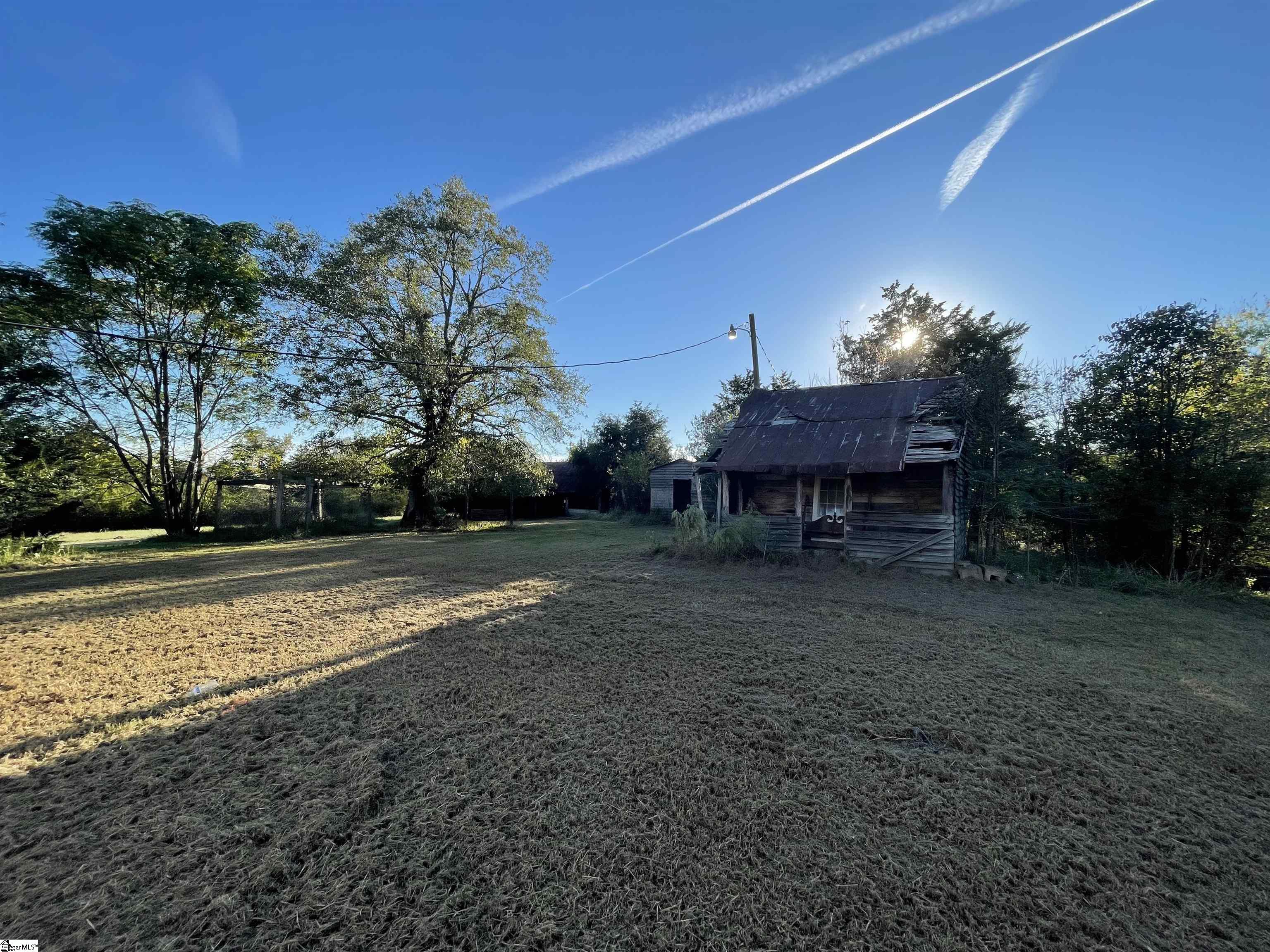 222 Carlton Road Woodruff, SC 29388 - Photo 6 of 27